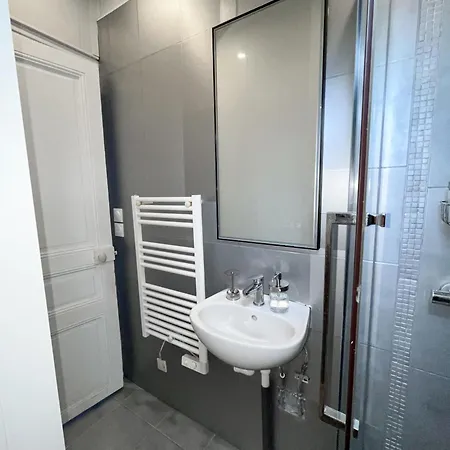 Surperbe Retro Paris Apartment
